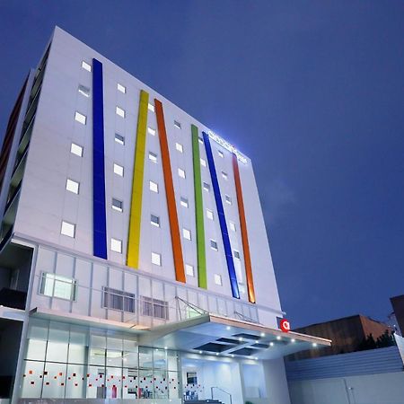 Amaris Hotel Tebet Джакарта Экстерьер фото