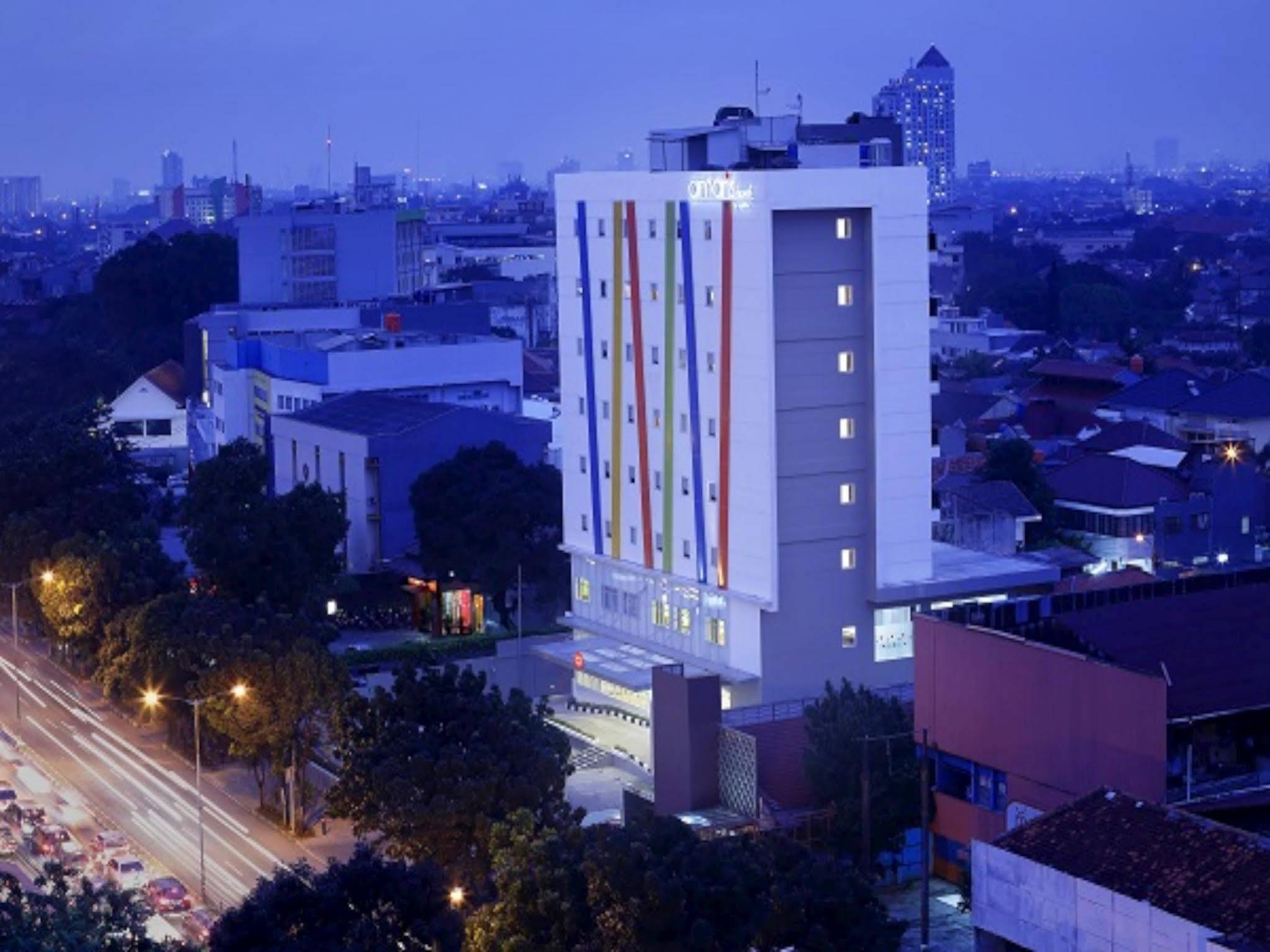 Amaris Hotel Tebet Джакарта Экстерьер фото